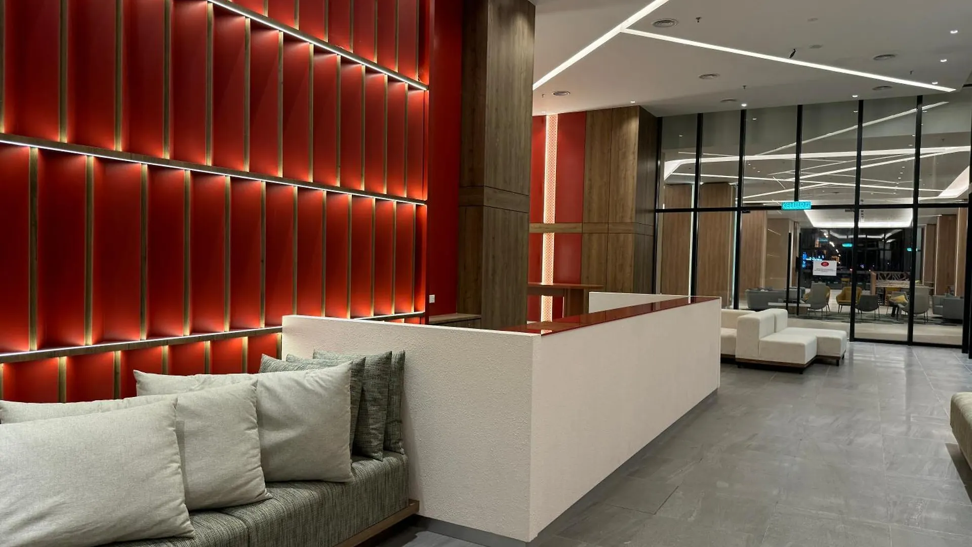 The Shore Cbd Kota Kinabalu By Laxzone Suite