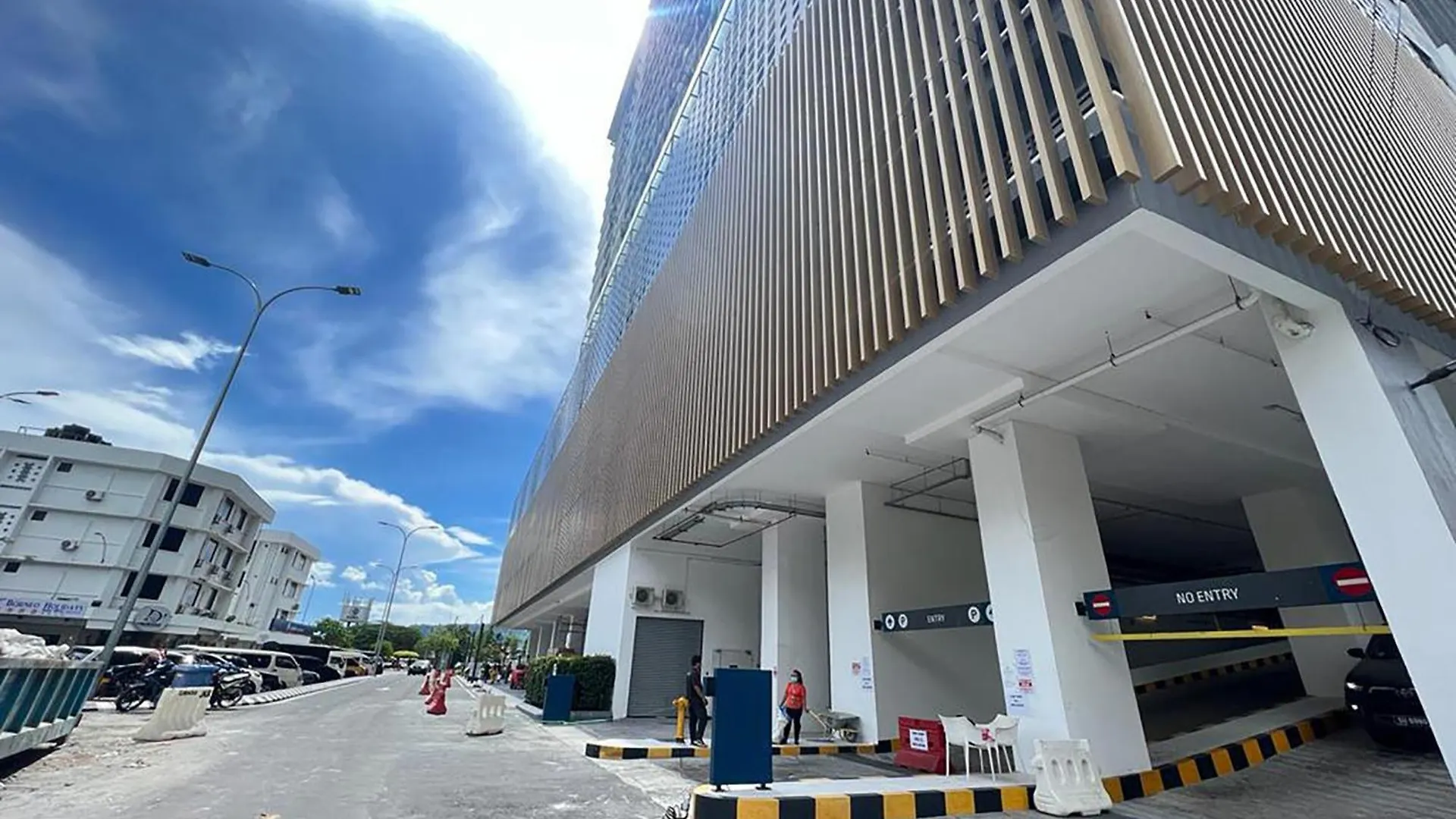 The Shore Cbd Kota Kinabalu By Laxzone Suite