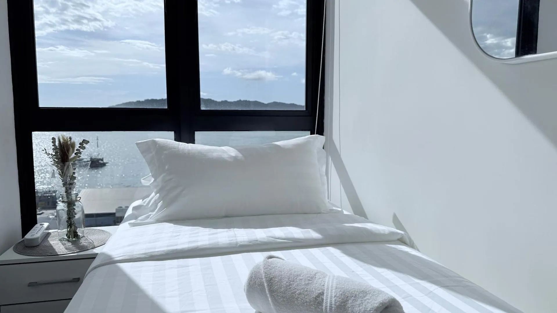 The Shore Cbd Kota Kinabalu By Laxzone Suite 0*,  Malaysia