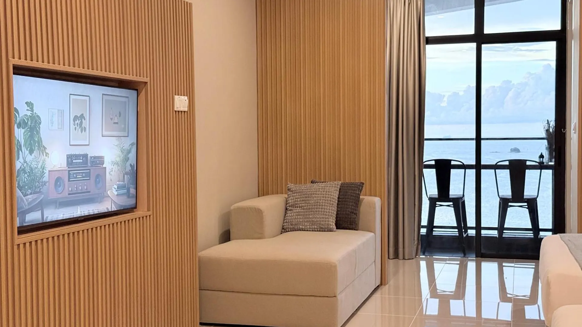 The Shore Cbd Kota Kinabalu By Laxzone Suite Apartment